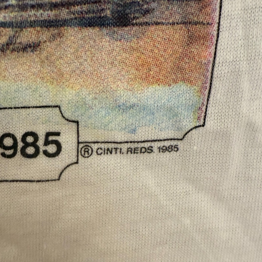 NEW Vintage 1985 Pete Rose Breaks the Record Cincinnati Reds T Shirt Boys 10-12 - Picture 3 of 8